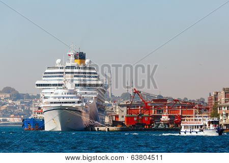 white cruise liner