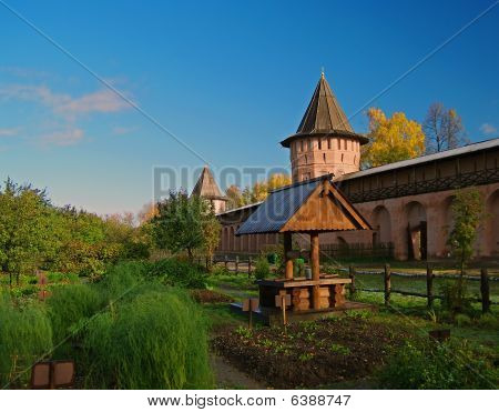 Bene nel giardino del monastero