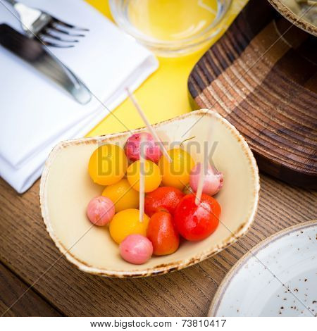 Marinated Tomatoes And Eatberries