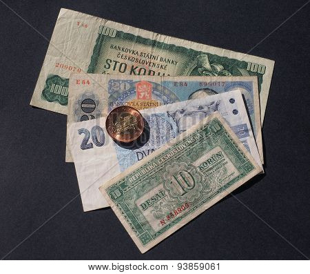 Czechoslovakian money withdrawn when Czechoslovakia split in 1993