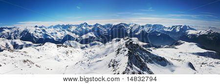 Paesaggio di montagna di inverno