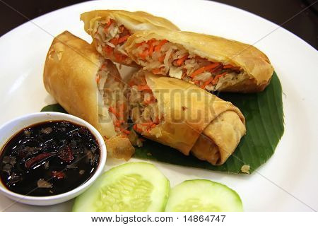 ตัดพืชดั้งเดิมของจีนปอเปี๊ยะทอด