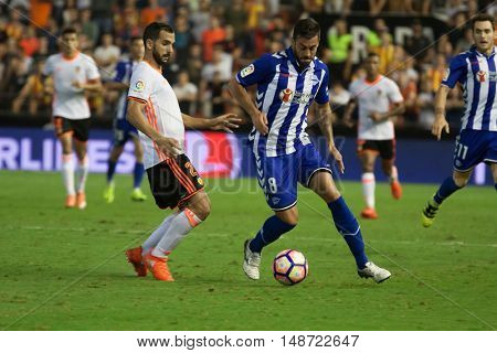 VALENCIA, SPAIN - SEPTEMBER 22nd: Camarasa with ball during Spanish soccer league match between Valencia CF and Deportivo Alaves at Mestalla Stadium on September 22, 2016 in Valencia, Spain