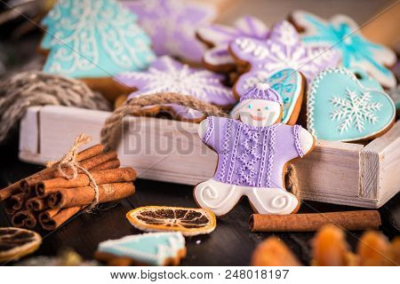 Gingerbread Christmas Cookies, Snowflakes An Gingerman. Knitted Scarf And Cinnamon Sticks. 2019 New 