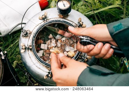 Mountain Cooking In Autoclave Pressure Saucepan