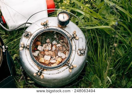 Mountain Cooking In Autoclave Pressure Saucepan
