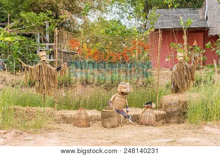 Nadun,maha Sarakham,thailand  - March 9, 2018: Show Idea Straw Puppet Festival In Nadun,maha Sarakha