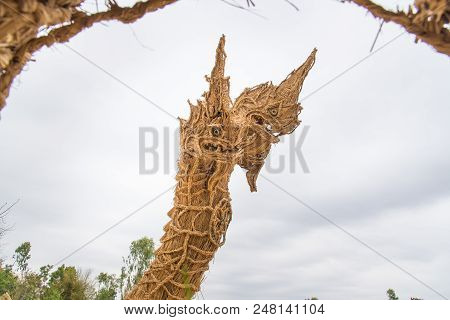 Nadun,maha Sarakham,thailand  - March 9, 2018: Show Idea Straw Puppet Festival In Nadun,maha Sarakha