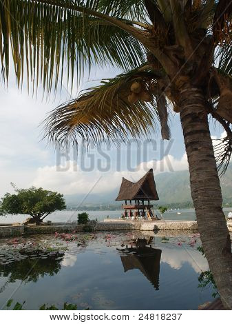 Lake Toba en haar zicht rondom