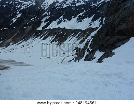 Beautiful Early Spring Skitouring In Otztal Alps