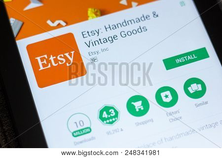 Ryazan, Russia - July 03, 2018: Etsy: Handmade And Vintage Goods Icon In The List Of Mobile Apps