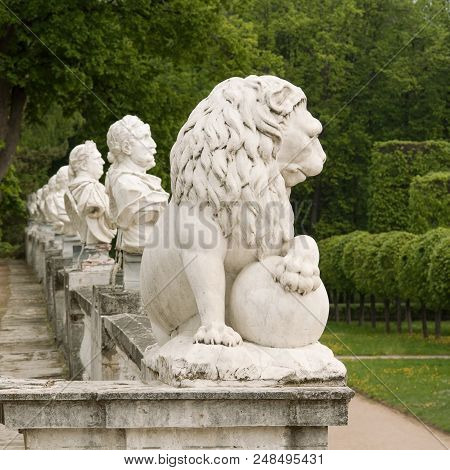 Park Sculpture, Lion, Busts. Arkhangelskoye, Moscow Region. Хviii Century.