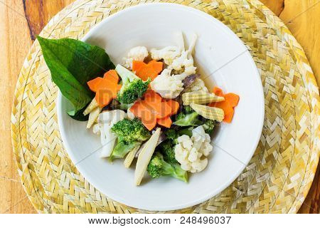 Pad Pak Ruam Mitr Stir Fried Mixed Vegetables With Teriaki Sauce National Asian Main Dish Thai Tradi