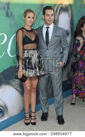 LOS ANGELES - JUN 26:  Anna Camp and Skylar Astin arrives to the HBO 'Sharp Objects' Premiere  on June 26, 2018 in Hollywood, CA                