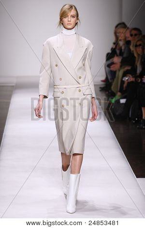 Gianfranco Ferre ฤดูใบไม้ร่วง/ฤดูหนาว 2011 คอลเลกชัน - มิลาน
