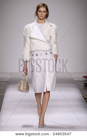 Gianfranco Ferre ฤดูใบไม้ร่วง/ฤดูหนาว 2011 คอลเลกชัน - มิลาน