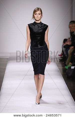 Gianfranco Ferre ฤดูใบไม้ร่วง/ฤดูหนาว 2011 คอลเลกชัน - มิลาน