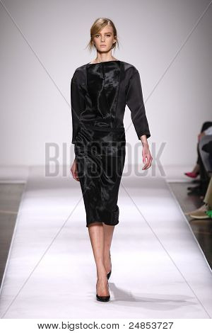 Gianfranco Ferre ฤดูใบไม้ร่วง/ฤดูหนาว 2011 คอลเลกชัน - มิลาน