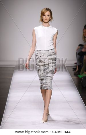 Gianfranco Ferre ฤดูใบไม้ร่วง/ฤดูหนาว 2011 คอลเลกชัน - มิลาน