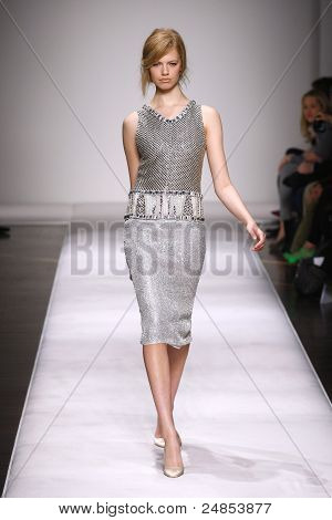 Gianfranco Ferre ฤดูใบไม้ร่วง/ฤดูหนาว 2011 คอลเลกชัน - มิลาน