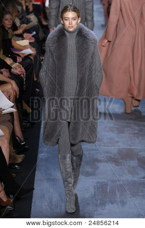 Michael Kors - pista - coleção de Outono/Inverno 2011 - semana de moda de Nova York