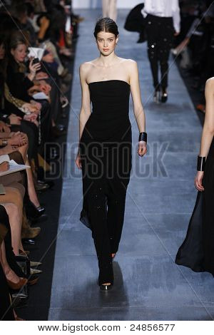 Michael Kors - pista - coleção de Outono/Inverno 2011 - semana de moda de Nova York