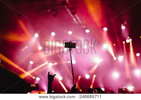 People Shoot On The Phone Rock Concert