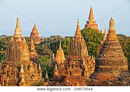 Bagan al tramonto, Myanmar.