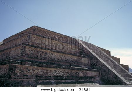 Aztécký stupňovitá pyramida