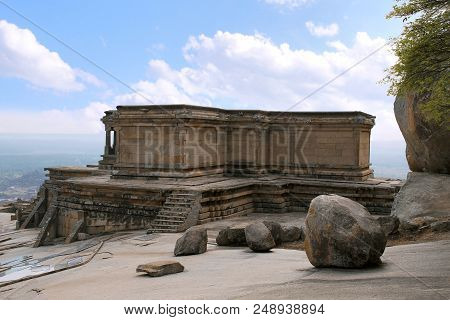 Odegal Basti Or Basadi, Vindhyagiri Hill, Shravanbelgola, Karnataka India