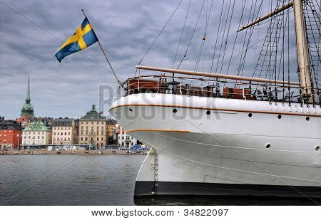 Velero.