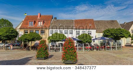 Schleswig, Germany - June 25, 2019: Panorama Of The Market Square With Restaurants And Cafes In Schl