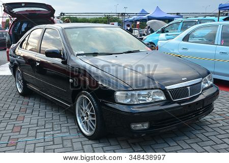Pasay, Ph - Dec. 7: Nissan Sentra At Bumper To Bumper 15 Car Show On December 7, 2019 In Mall Of Asi