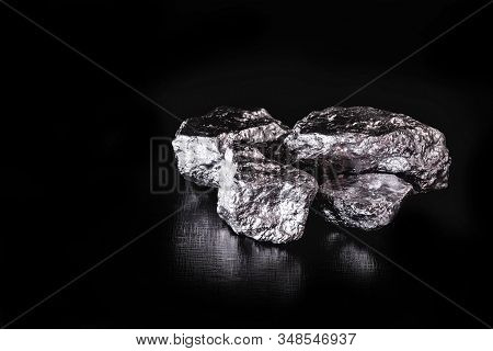 Platinum Is A Chemical Element Used In The Chemical Industry As A Catalyst For The Production Of Nit