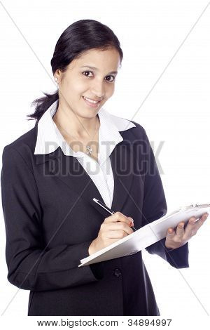 Business-Frau mit Zwischenablage
