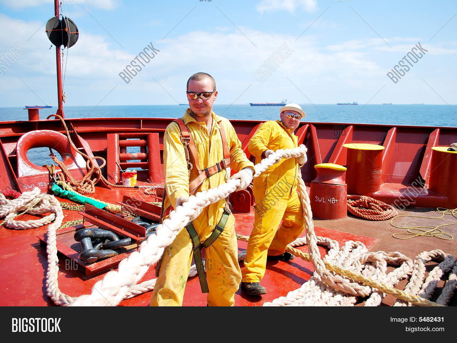 Mooring Operation Image & Photo Bigstock
