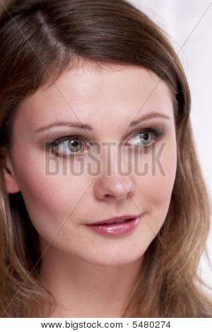 Holka vypadá