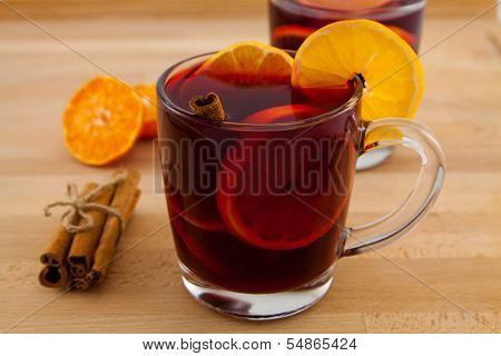 Mulled Wine With Cinnamon
