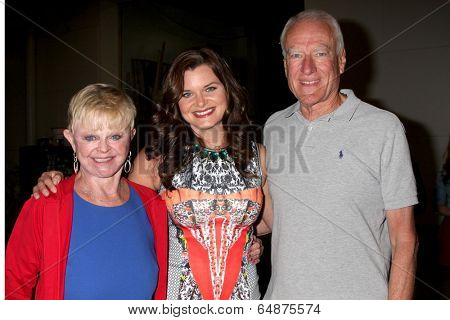 LOS ANGELES - MAY 6:  Maire Tom, Heather Tom, Guest at the Bold & Beautiful Celebrates Emmy Nominations at CBS Television City on May 6, 2014 in Los Angeles, CA