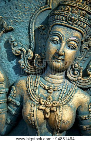 Kho  Bangkok Thailand Incision Gods Of Earth   Green