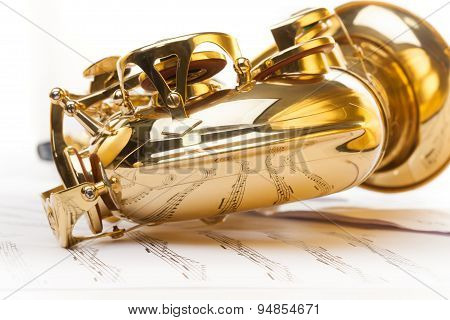 Alto saxophone with detailed view from bow part
