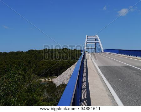 The bridge over the Zdrelac strait