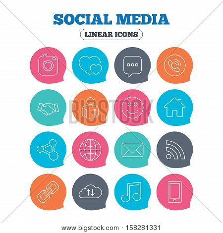 Social media icons. Speech bubble, lovers relationships and human person. Rss, share and mail envelope. Musical note, smartphone and smile. Flat speech bubbles with linear icons. Vector