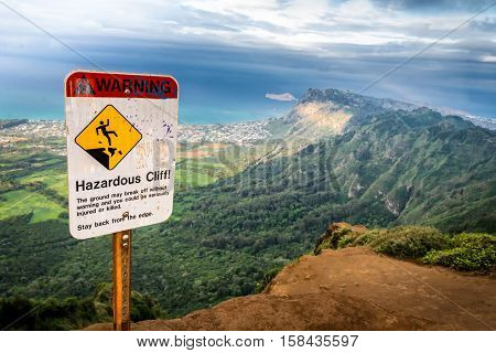 View of Kuliouou Ridge trail overlooking the south shore of Oahu, Hawaii