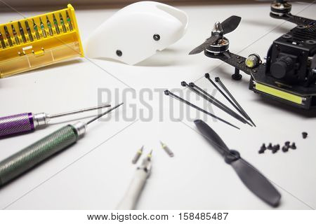 Repair maintenance drone fpv screws screwdriver tools