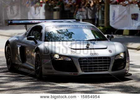 Audi R8 vitrin Malezya F1 ile birlikte
