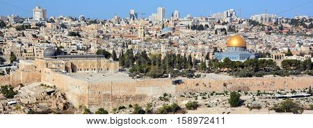 JERUSALEM ISRAEL 25 11 16: Panoramic view of Al-Aqsa Mosque, Jerusalem Old city and the Temple Mount, Dome of the Rock and Al Aqsa Mosque from the Mount of Olives in Jerusalem, Israel,
