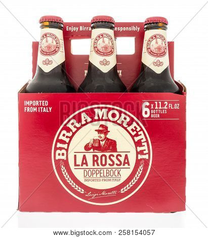 Winneconne, Wi - 9 September 2018: A Six Pack Of Brirra Moretti Dopplebock Beer From Italy On An Iso