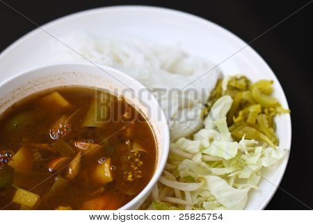 Thai Nudeln würzig