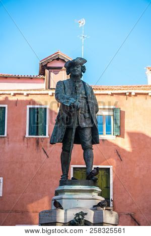 Venice, Italy - 15.08.2018: The Monument Of Carlo Goldoni. The Great Italian Playwright And Libretti